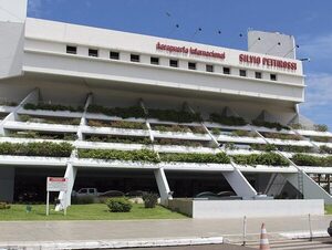 Verano y vacaciones impulsan un aumento de frecuencias y operaciones aéreas · Radio Monumental 1080 AM