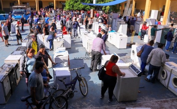 Diario HOY | Con precios desde G. 5.000, Corazones Abiertos inició su feria anual