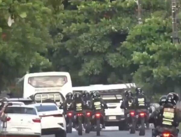 Cuatro policías siguen internados tras ser heridos durante el operativo Veneratio en Tacumbú · Radio Monumental 1080 AM