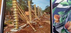 En desarrollo la construcción de tinglado en escuela del barrio María Victoria - Radio Imperio 106.7 FM