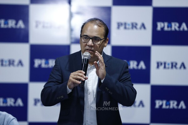 Diario HOY | Suma y sigue la crisis en el PLRA: acusan a Hugo Fleitas de "repetir la fórmula del fracaso"