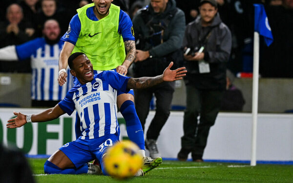 Versus / Brighton derrotó al Tottenham en un electrizante partido por Premier League