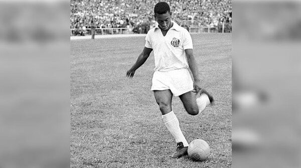 Un Santos en ruinas apela al aura de Pelé para volver a primera división