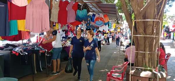 Comerciantes de Ciudad del Este esperan buenas ventas en el último tramo del año - ABC en el Este - ABC Color