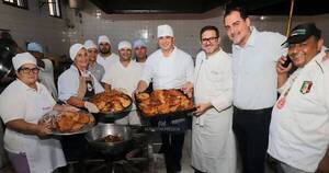 La Nación / Trabajadores gastronómicos y estatales cocinaron a pacientes del Neuropsiquiátrico