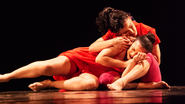 Paraguayos llevan una puesta de danza teatro a Chile