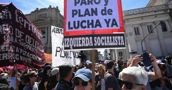 La Nación / Principal central obrera de Argentina irá a paro general