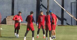 La Nación / Un goleador será el último refuerzo