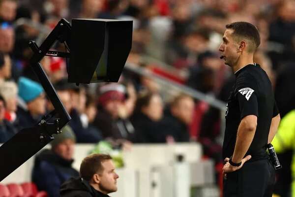 El VAR de la Premier League sigue sumando errores - Fútbol Internacional - ABC Color