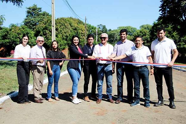 Municipalidad de Hernandarias inaugura empedrados en barrios de la ciudad | DIARIO PRIMERA PLANA