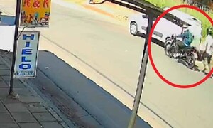 Bajó a revisar la rueda de su auto y motochorros le robaron G. 60 millones en San Lorenzo – Prensa 5