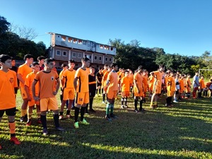 Liga Encarnacena de Fútbol enfrenta nuevos desafíos con resolución sobre transferencia de jugadores