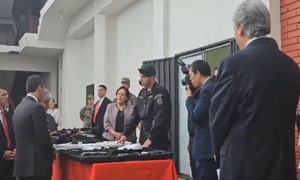 2.000 armas incautadas en operativo Dakovo para “fortalecer la seguridad” fueron entregado a la Policía
