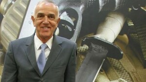 Muere inventor de una pistola muy famosa