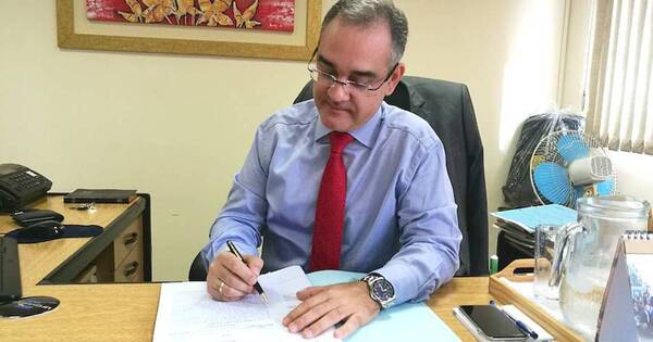 La Nación / Ratifican prisión de policía imputado por levantar código rojo de pareja de Marset
