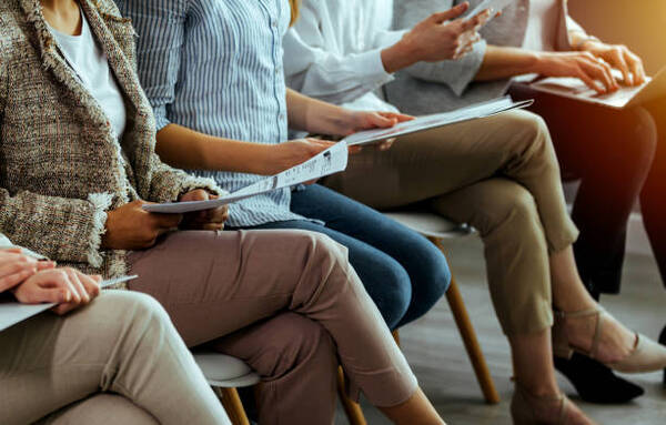 El desempleo en Brasil cae al 7,5% en noviembre con un nuevo r茅cord de personas ocupadas - Revista PLUS
