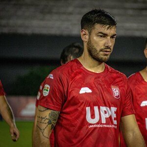 Versus / José Cañete seguirá su carrera en Chile