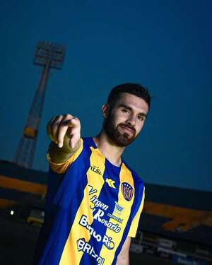 El “Chueco”, presentado en Luqueño - Fútbol - ABC Color