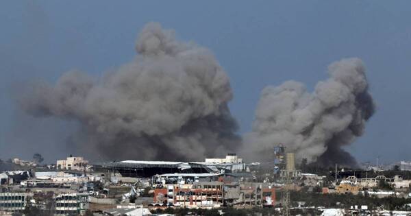 La Nación / Israel bombardea sur de Gaza y la ONU reclama que entre más ayuda