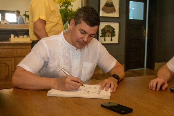 El presidente promulga PGN para el 2024 - ADN Digital