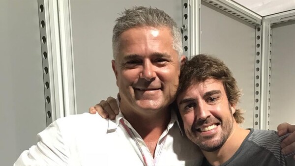 Legendario piloto fallece de ataque al corazón mientras competía