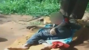 Madre desesperada busca a su hija en refugio de adictos