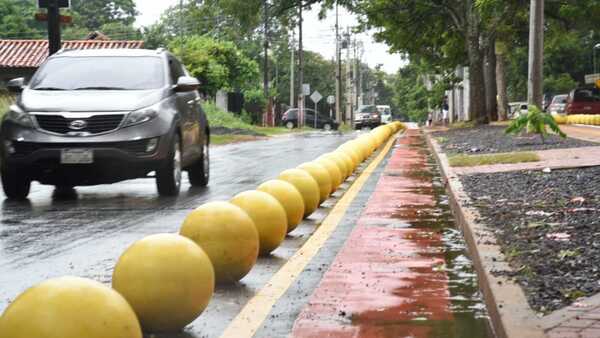 Polémica por “bolardos”: dos autos se hicieron shiplé