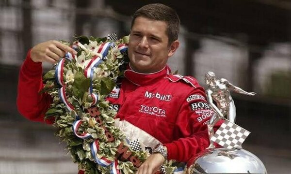 Legendario piloto fallece de ataque al corazón mientras competía