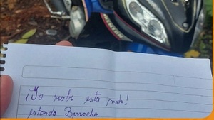 ¡Insólito! Hombre robó una moto estando ebrio y la devolvió con una carta - Noticias Paraguay