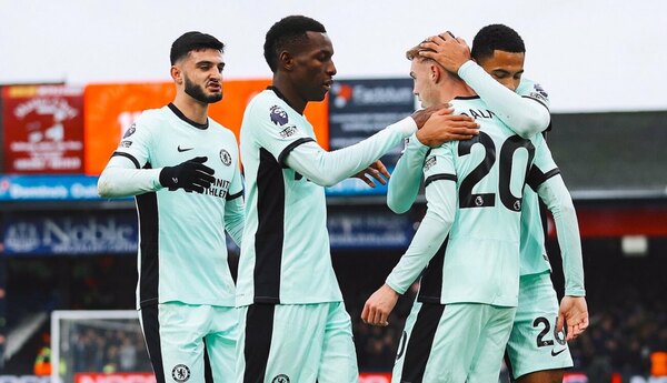 Versus / El Chelsea estaba goleando y terminó sufriendo ante el Luton