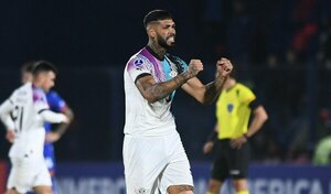 Versus / Alexander Barboza, muy cerca de Botafogo de Brasil