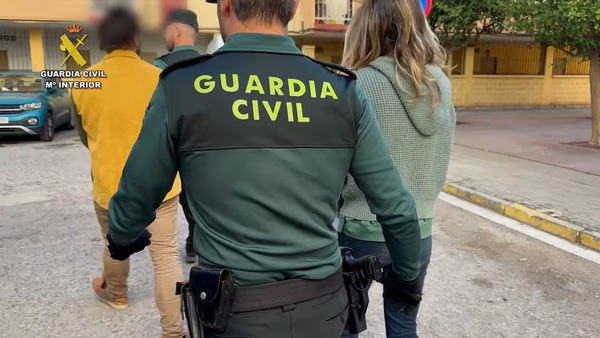 Detienen a un matrimonio que iba a matar a su hijo de cinco años al creer que “estaba poseído” - Megacadena - Diario Digital