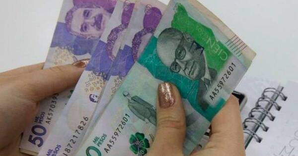 Diario HOY | Presidente de Colombia aprueba subida del salario mínimo de 12% en 2024