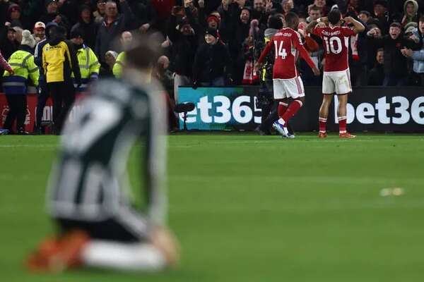 El United vuelve a las andadas - Fútbol Internacional - ABC Color