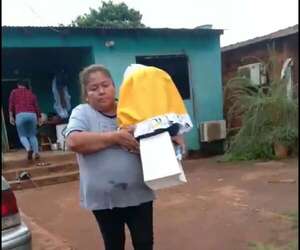 Denuncian a seccionalera cartista por desalojo sin orden judicial en CDE - Política - ABC Color