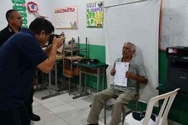 Gestionan más de 500 cédulas a capiateños en Gobierno Municipal - Nacionales - ABC Color
