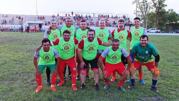 En emotivo acto ex jugadores del Club General Garay fueron homenajeados