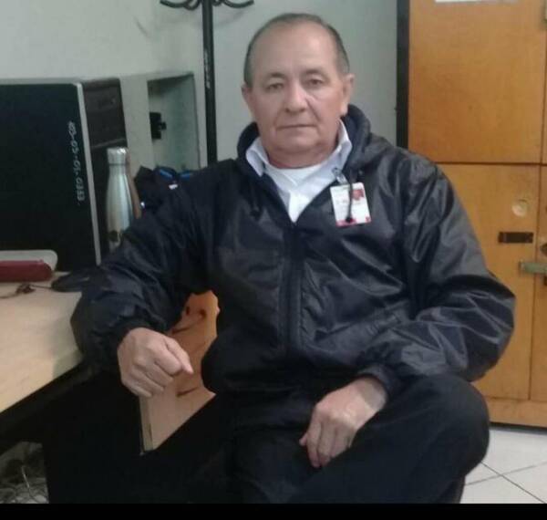 Ejemplo de honestidad: funcionario de la Dinac encontró dineral y devolvió a su dueño