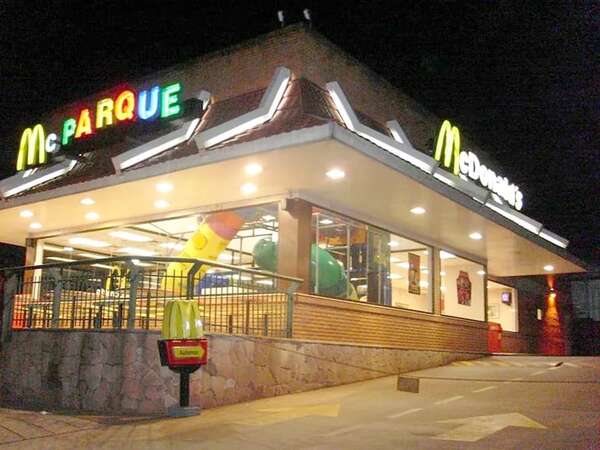 Grupo armado asaltó McDonald’s de Ciudad del Este - ABC en el Este - ABC Color