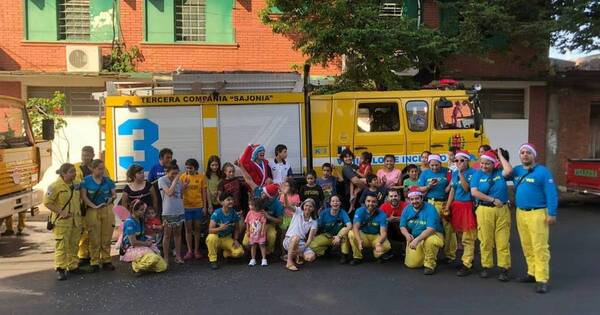 Diario HOY | Bomberos invitan a donar juguetes para que los niños tengan a sus “reyes magos”