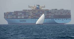La Nación / EE. UU. hunde barcos hutíes en respuesta a ataques en el Mar Rojo