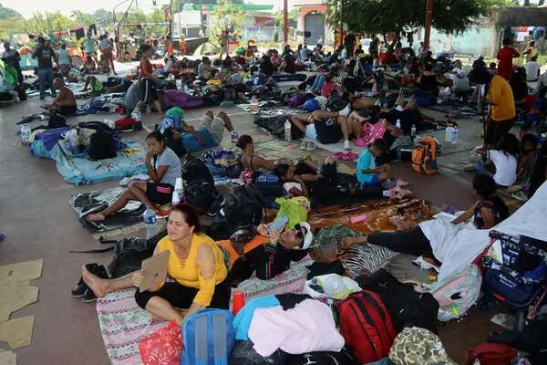La caravana migrante despide el año con la esperanza de regularizarse en México en 2024 - Mundo - ABC Color
