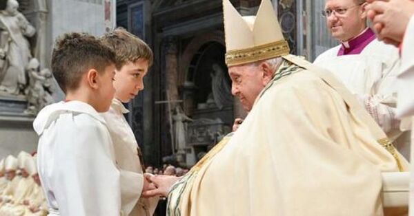 Francisco: Confiemos el nuevo año a María - Portal Digital Cáritas Universidad Católica