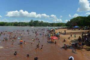 Costanera “Ñande Renda” está repleta de veraneantes - ABC en el Este - ABC Color