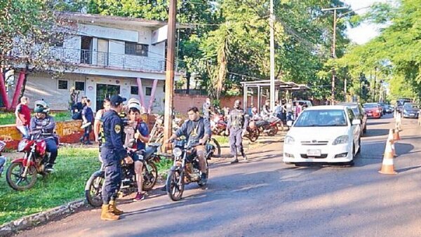 CDE: Tras periodo de gracia, multarán a motociclistas infractores