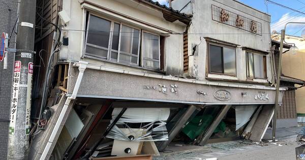 La Nación / Japón: al menos 48 muertos por los terremotos