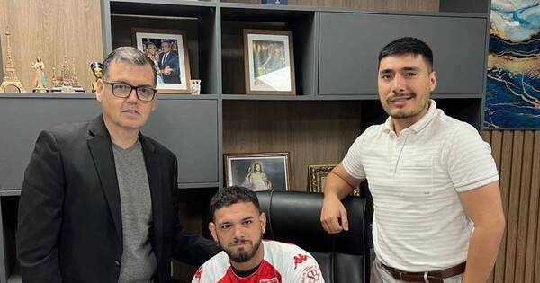 La Nación / Ronaldo Báez dejó Triqui y va a Mallorquín