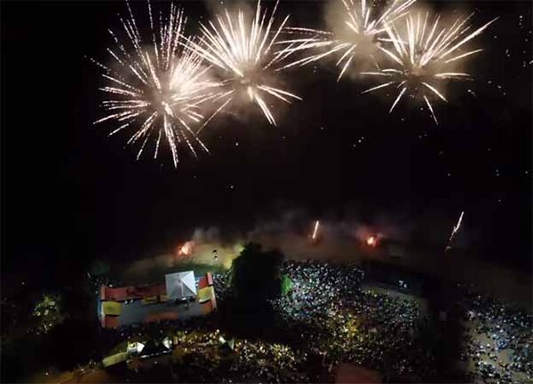 Costanera de Ciudad del Este fue palco de multitudinaria fiesta para recibir el 2024 | DIARIO PRIMERA PLANA