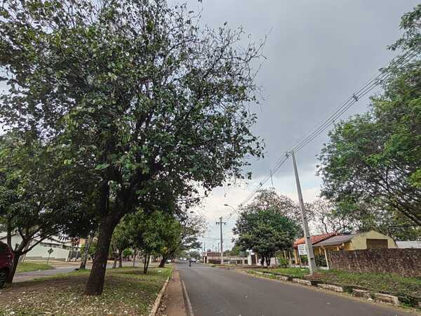 Martes caluroso, húmedo, con lluvias dispersas y tormentas en el Norte - Oasis FM 94.3