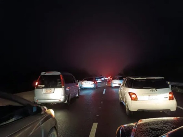 Caos en peaje de Ypacaraí: Largas filas en el retorno a la capital